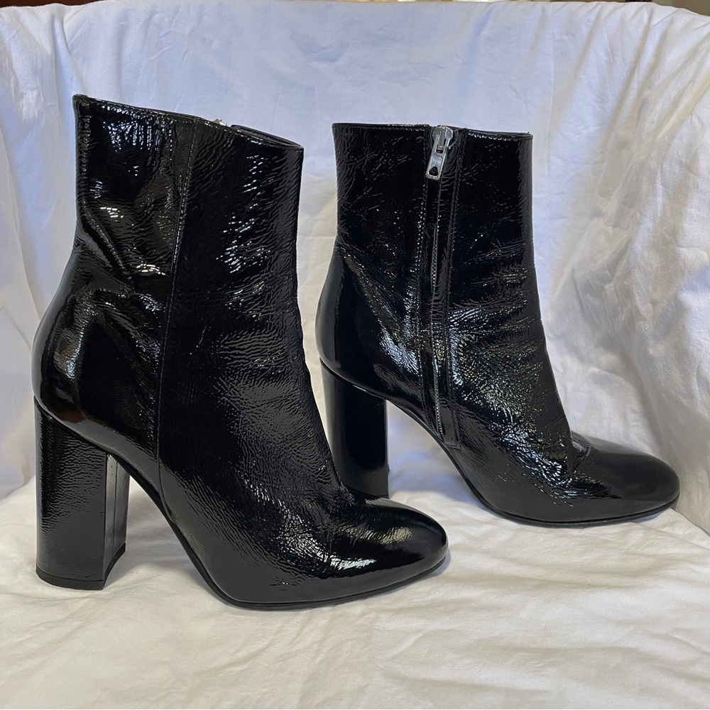 BARNEYS NY Black Patent Leather Ankle Boots Size 37.5 (US 7)